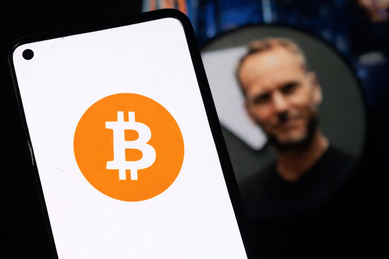 Bitcoin Primary Risk in 2026 Is an AI Bubble, Tether CEO Warns