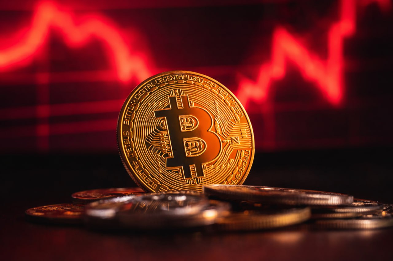 Bitcoin Price Drops Below $88K Ahead of $28.5B Options Expiry