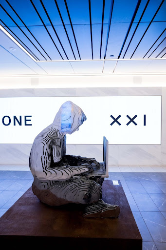 Satoshi Nakamoto Statue Installed at NYSE