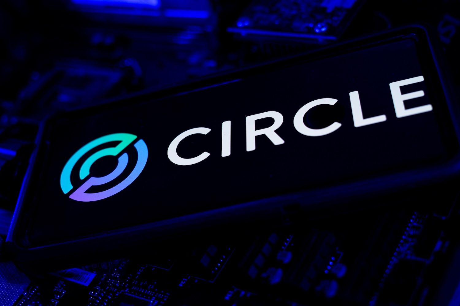 Circle Reports $214M Net Income as USDC Grows 108% to $73.7 Billion
