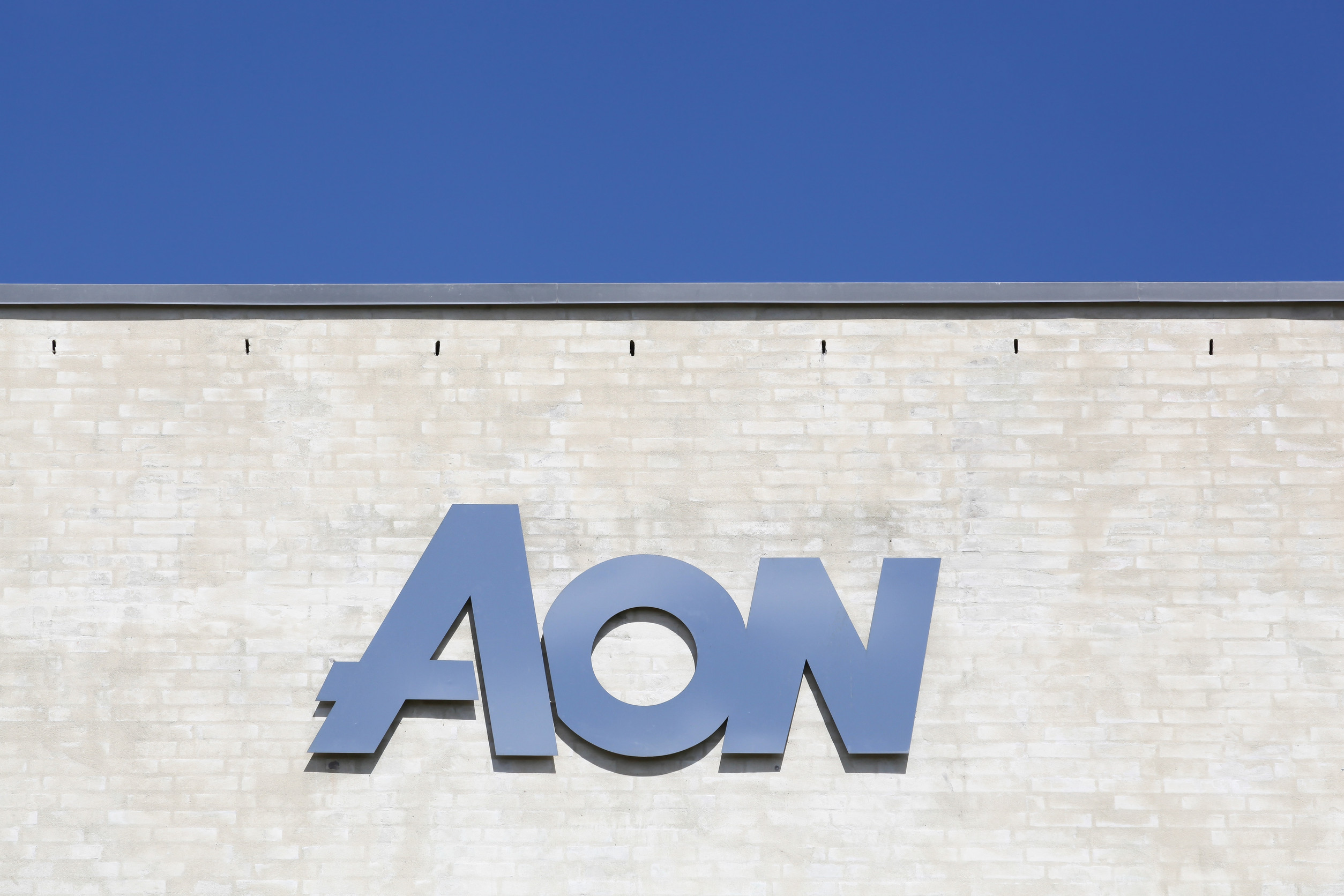 Aon plc (AON) Reports Q1 2025 with $5.67 EPS, Lower than Expected