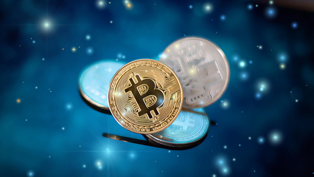 Bitcoin Faces Potential Dip Before Hitting New Highs