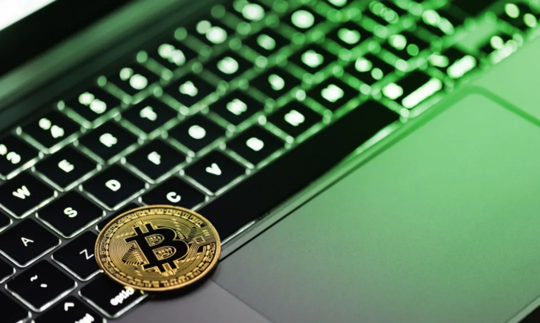 Bitcoin Bear Alarm or Bounce Setup? Three Charts Flag the Next Move