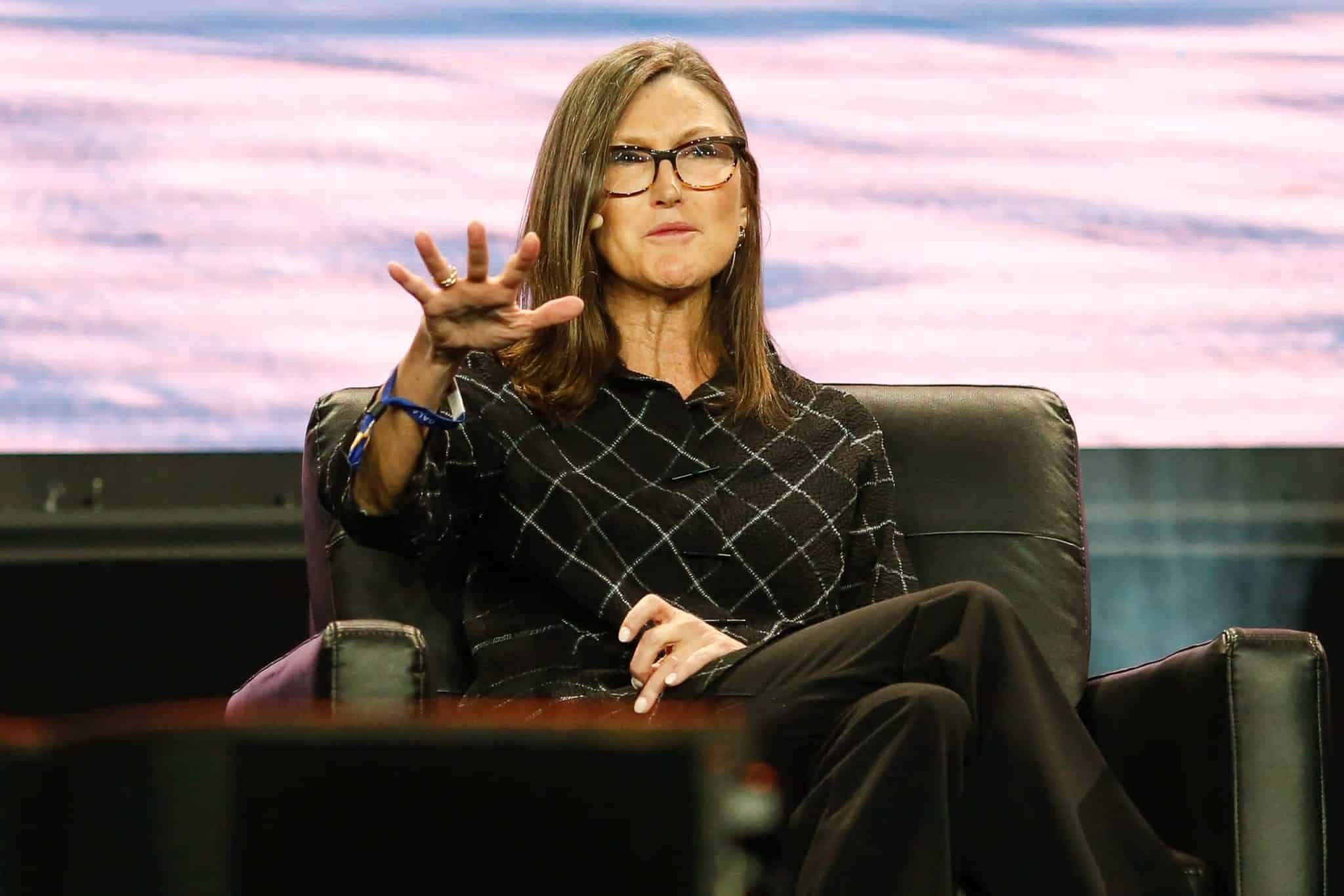 Cathie Wood, Who Manages $35 Billion, Answers the Question: “Will Bitcoin or Ethereum Be the Biggest in the Future?”