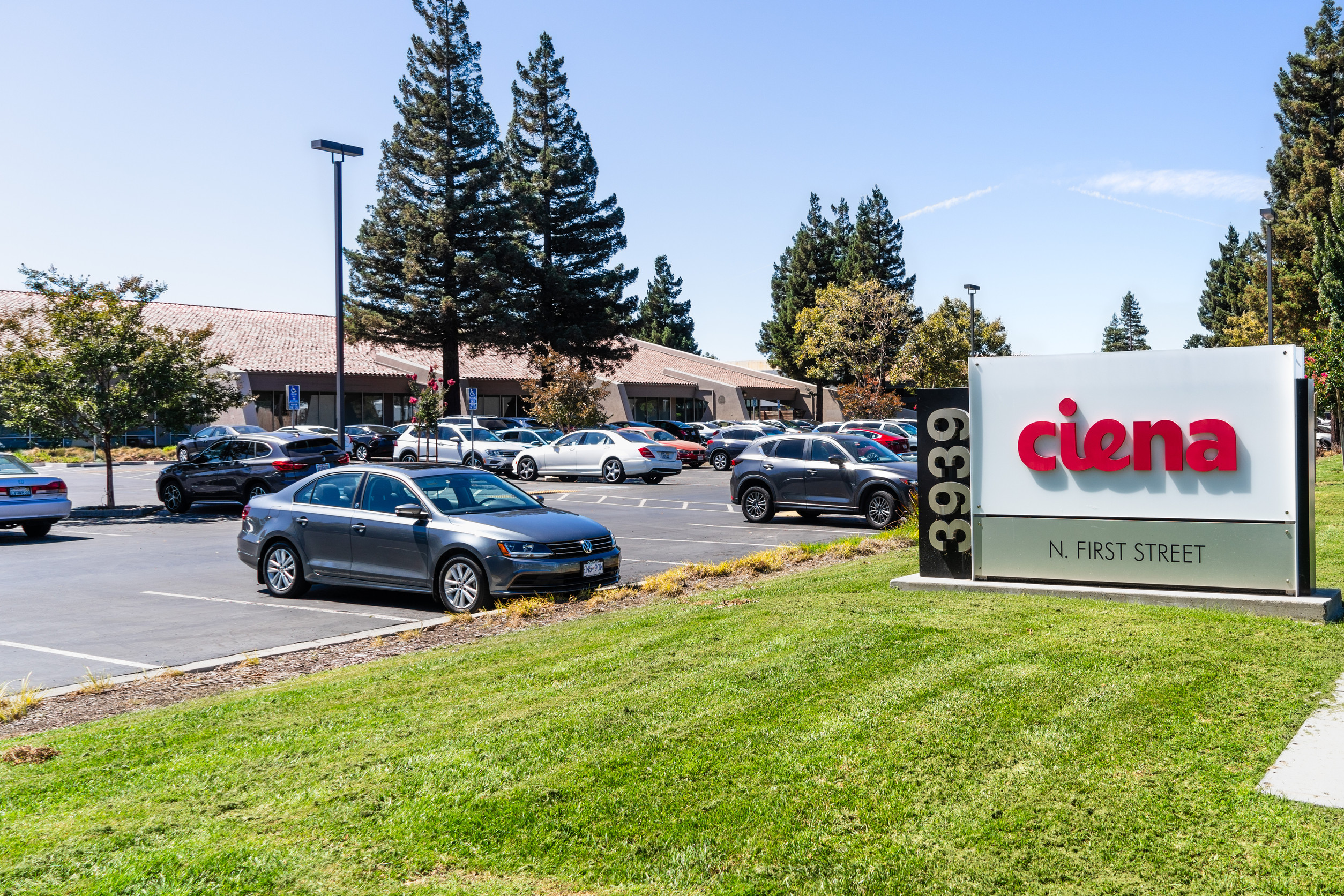Ciena Corporation (CIEN) Reports Q2 2025 Results, Misses on EPS