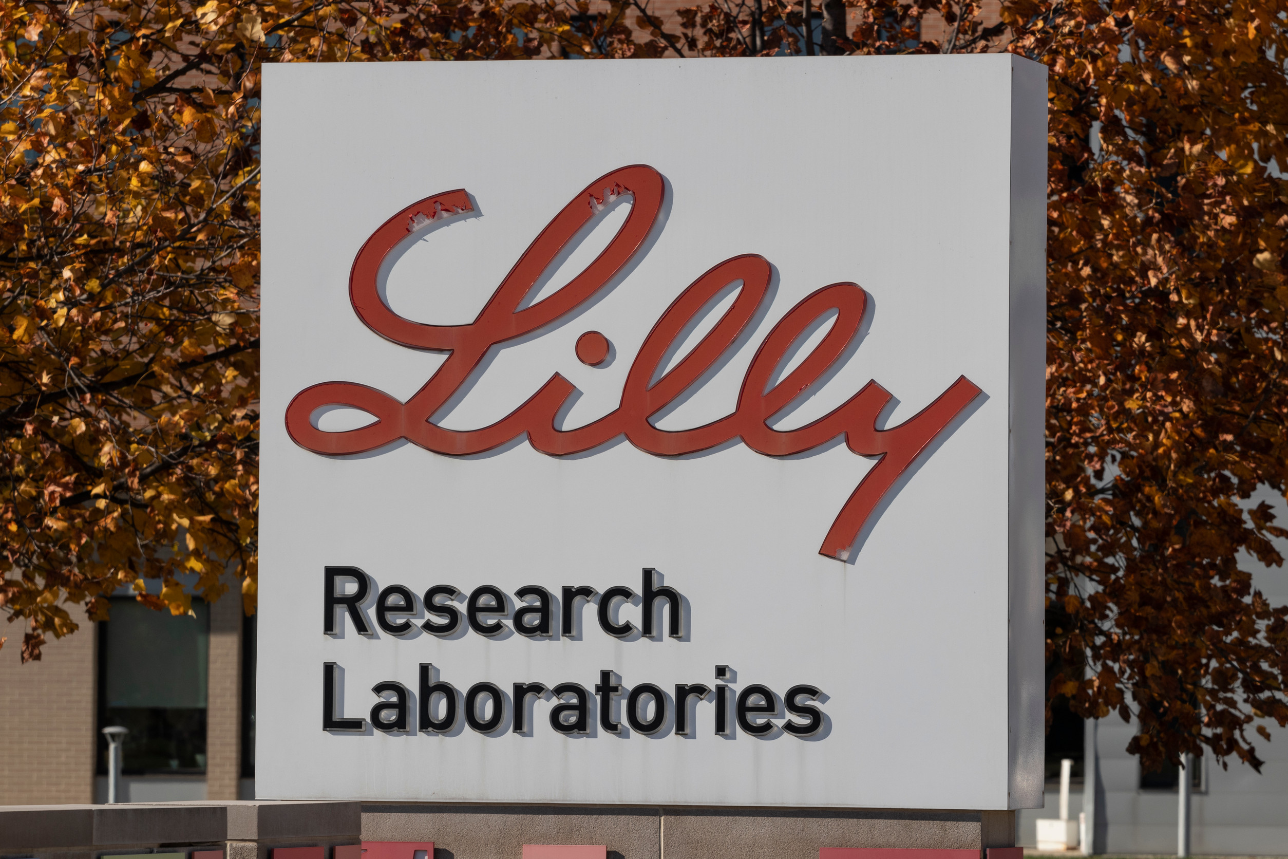 Eli Lilly Breaks $1 Trillion Barrier, a First for the Healthcare Industry