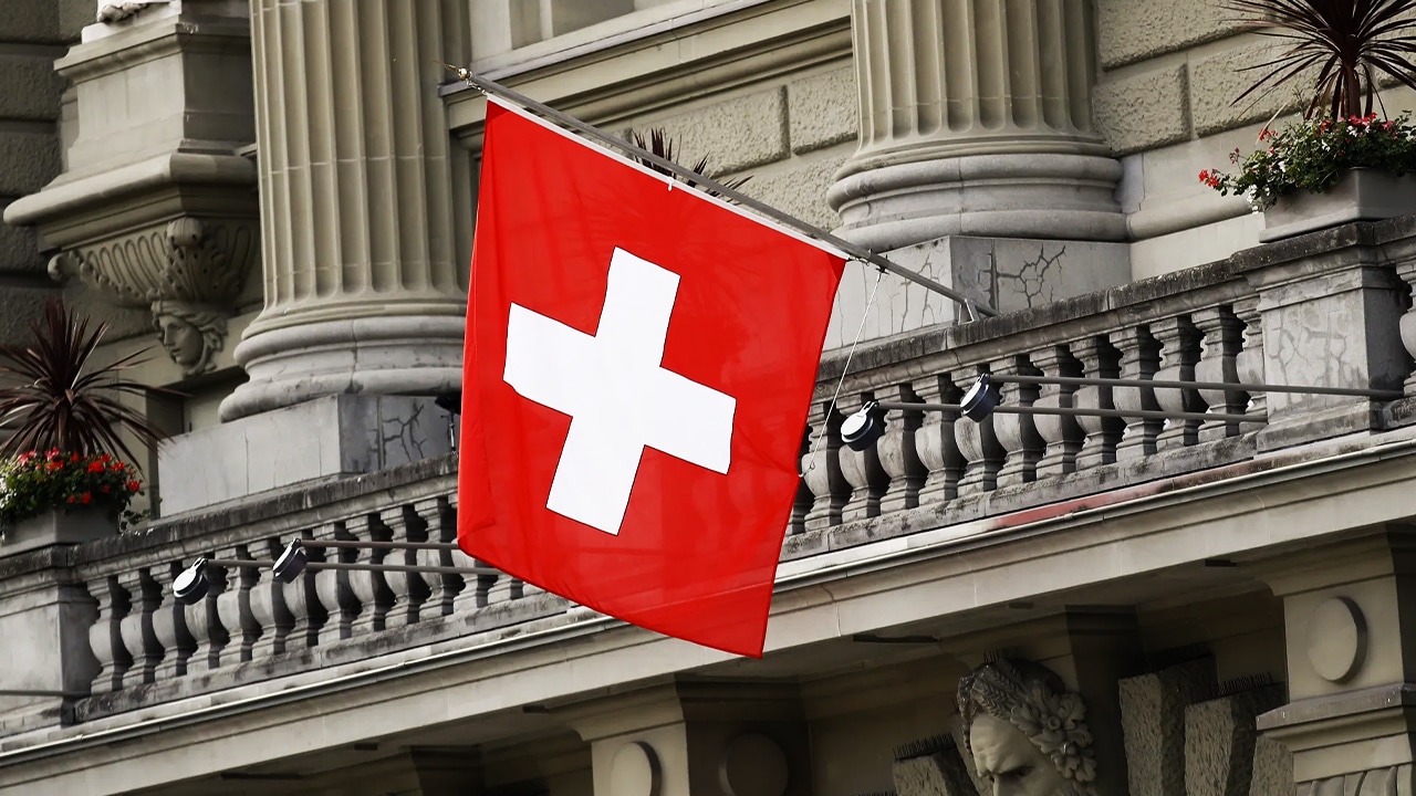 Swiss State Bank Expands its Crypto Offerings with ETH Staking