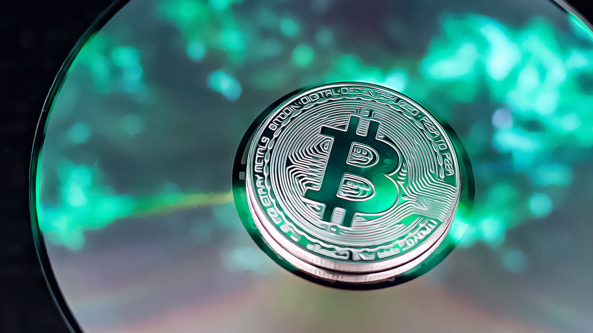 Bitcoin Battles Ethereum Surge to Win Favor