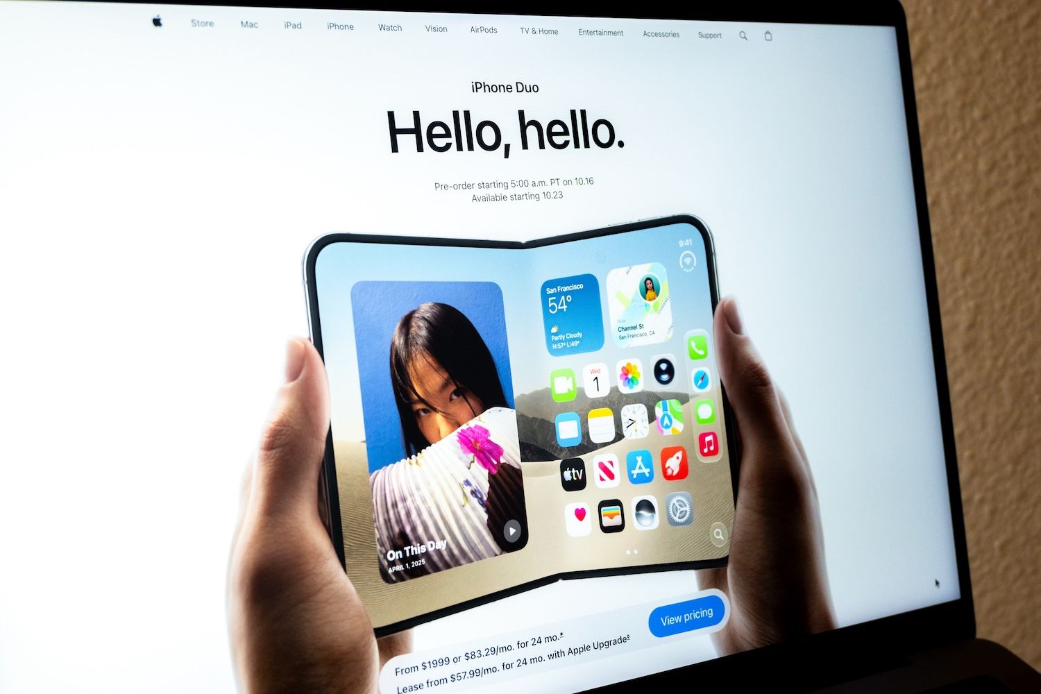 iPhone Duo Draws A 6M Sales Forecast Before Apple Takes A Single Order