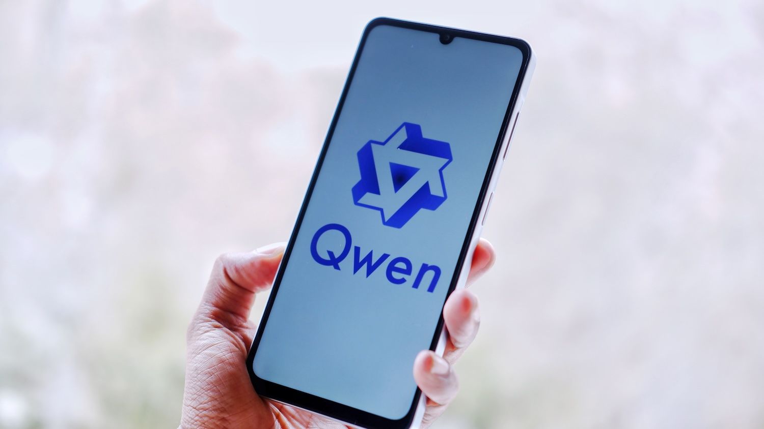 Qwen And DeepSeek Push Chinese AI Right To Anthropic's Doorstep