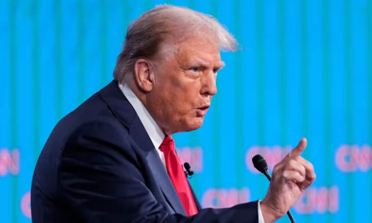 Bitcoin Holds Steady at $90K Despite Trump’s Latest Big Statements