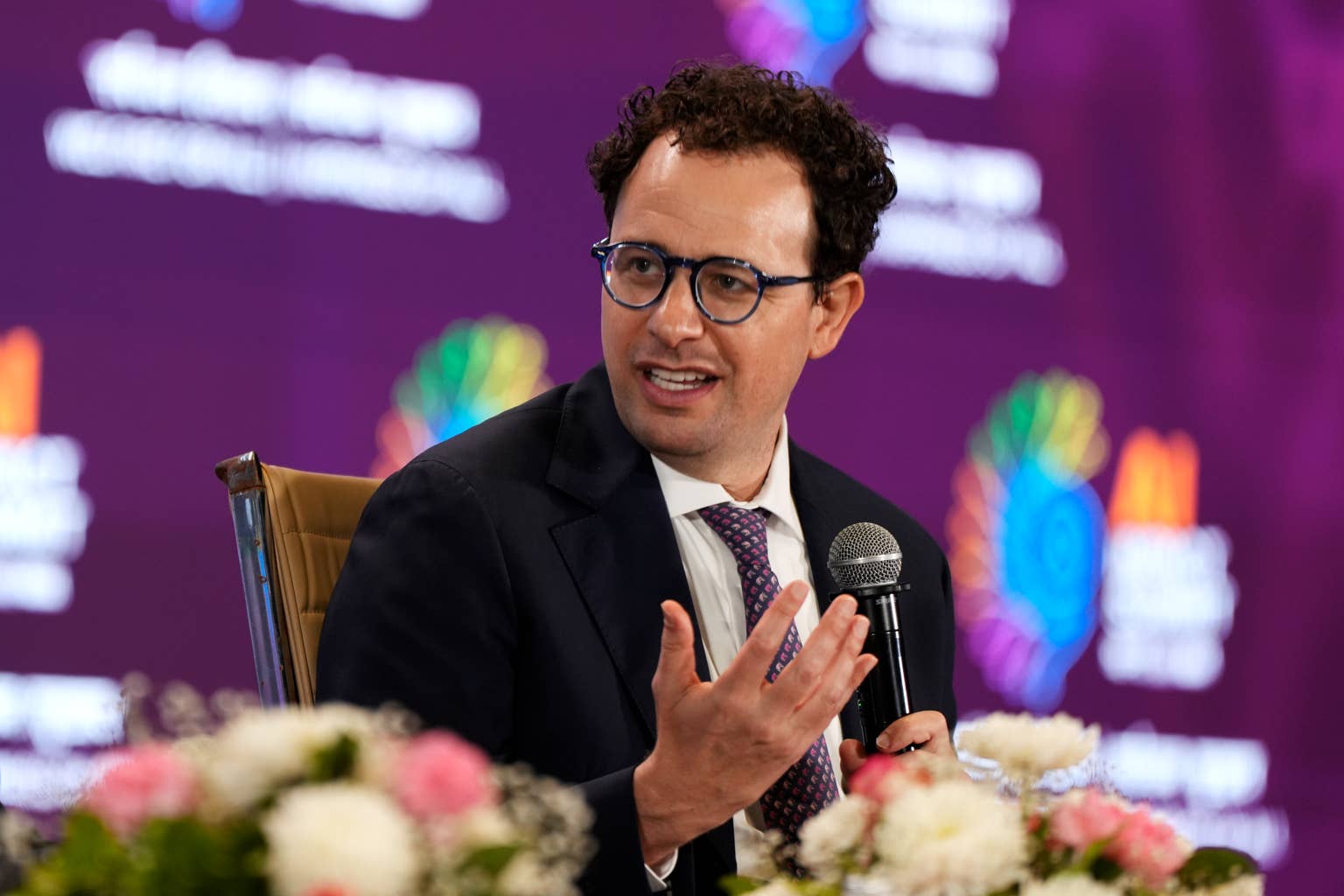 Investors are paying over $1,000 for Anthropic stock that doesn't exist
