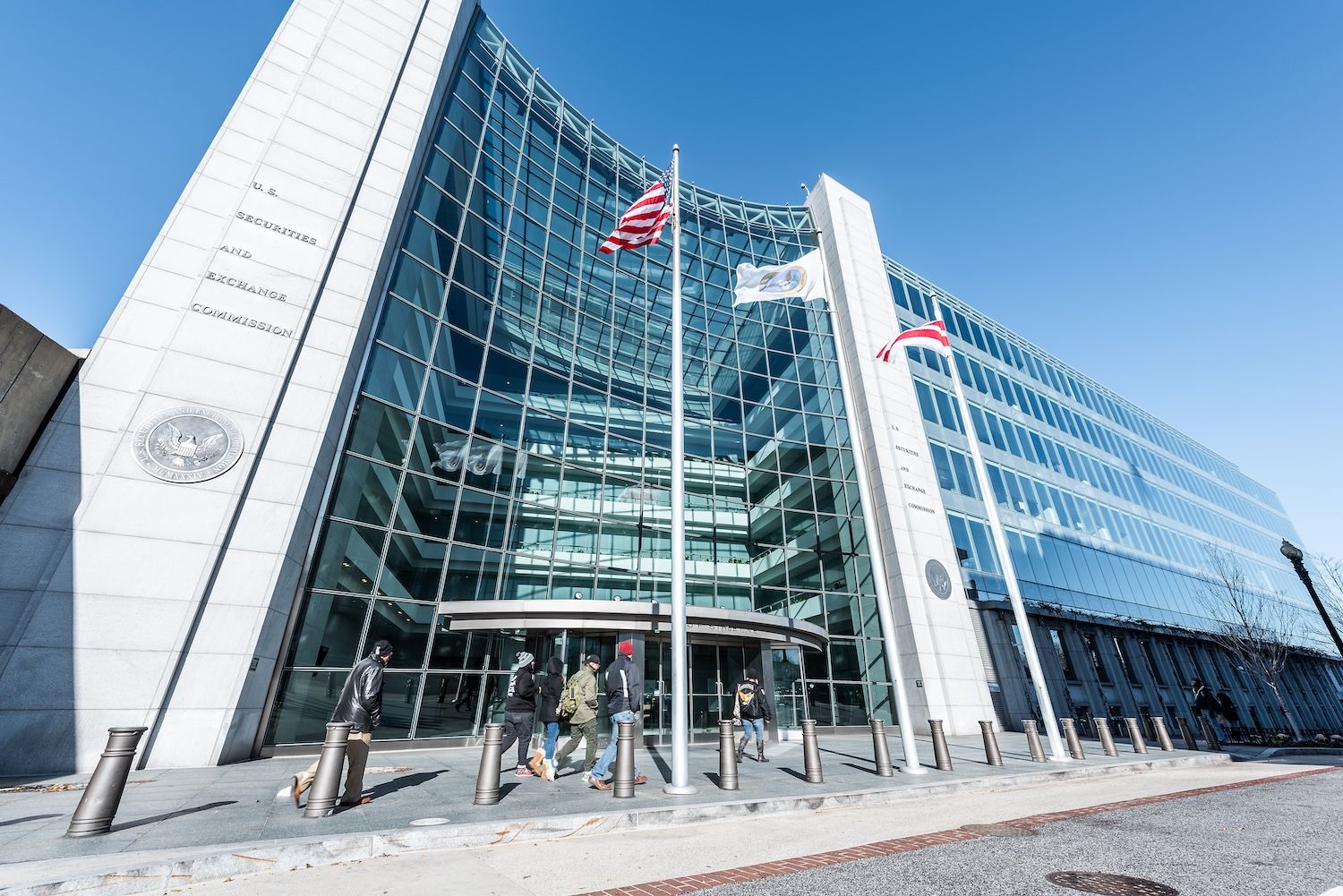 SEC Delays Truth Social Bitcoin ETF and Grayscale Solana Decision to Fall 2025