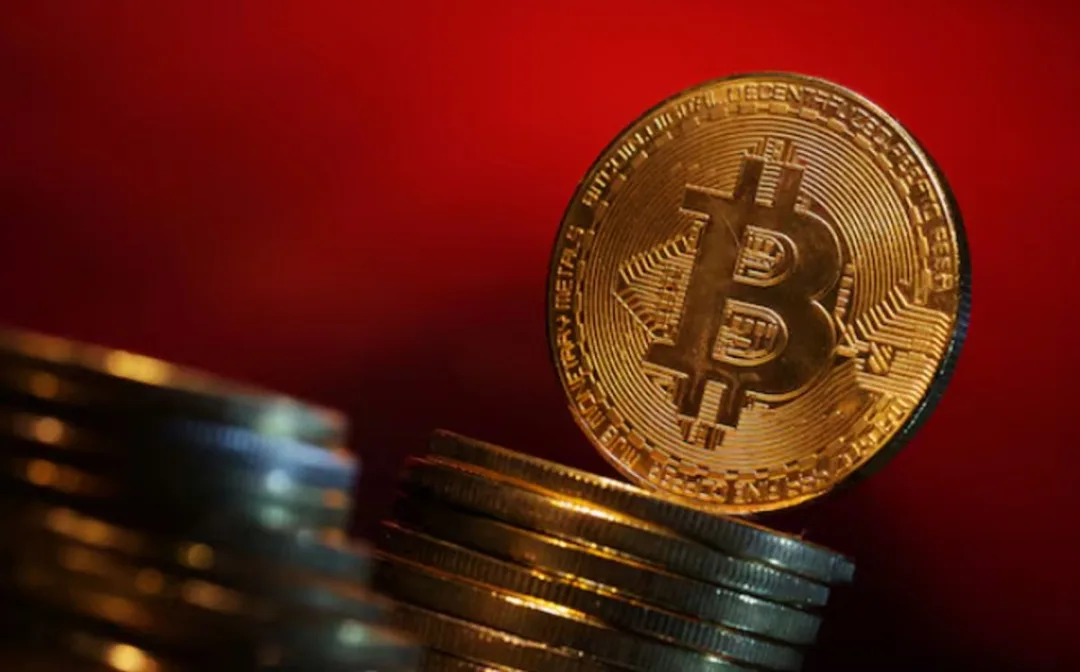 Luke Gromen Warns Bitcoin Could Slide Toward $40K in 2026