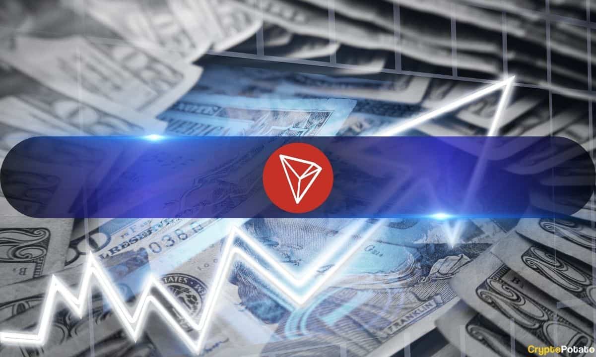 Decoupling Trend Emerges in Tron Network: TRX Rises, Smart Contract Creation Flattens