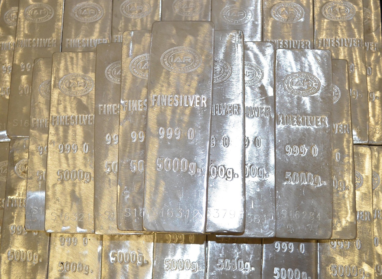 Peter Schiff Sees A Dangerous Message In Silver And Treasuries