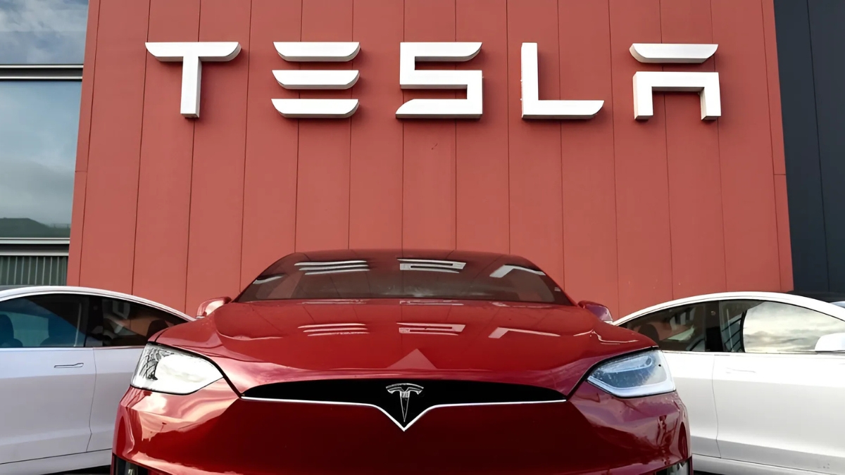 Tesla transfers its $765M Bitcoin holdings, speculations emerges in the market