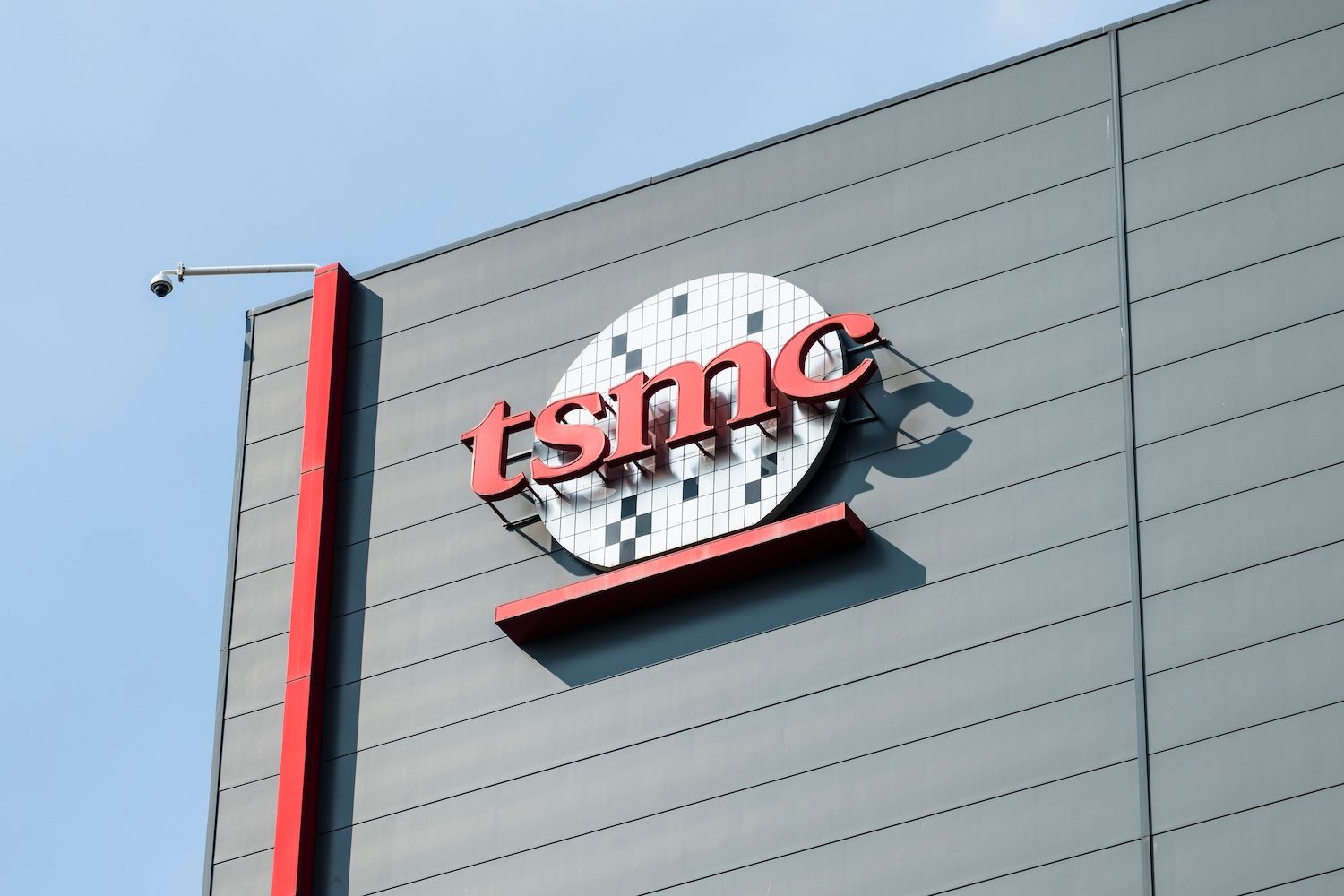 TSMC Breaks Profit Record At $23.6B While AI Chip Stocks Slide