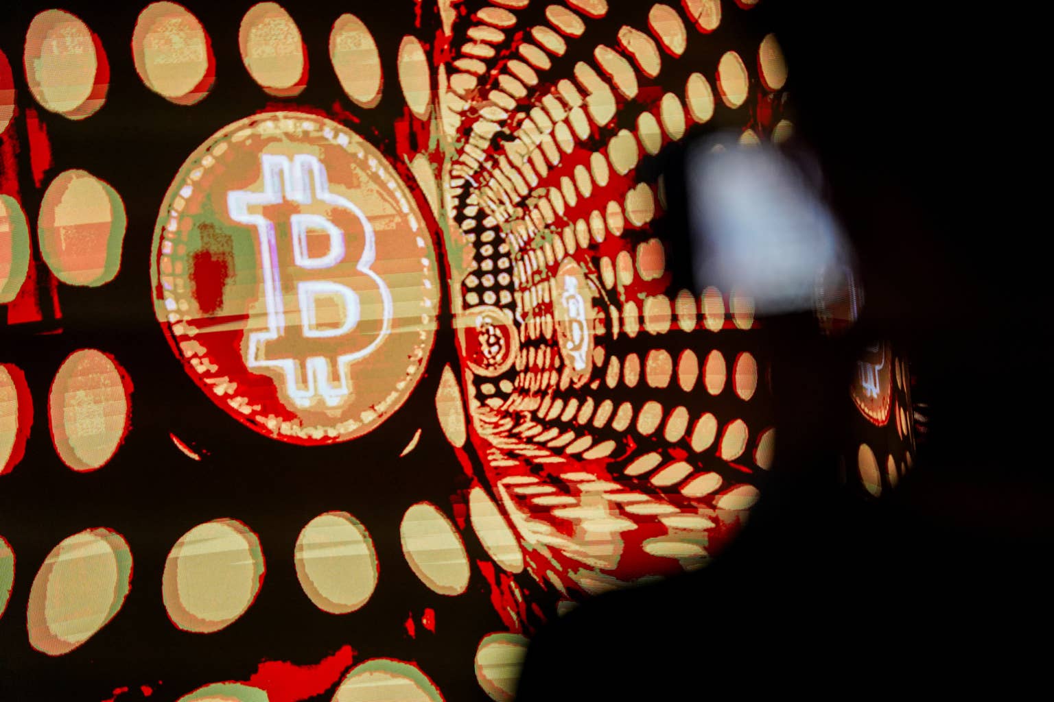 Roundtable 100 analysts rank Bitcoin lower than Ether, Solana, and HYPE