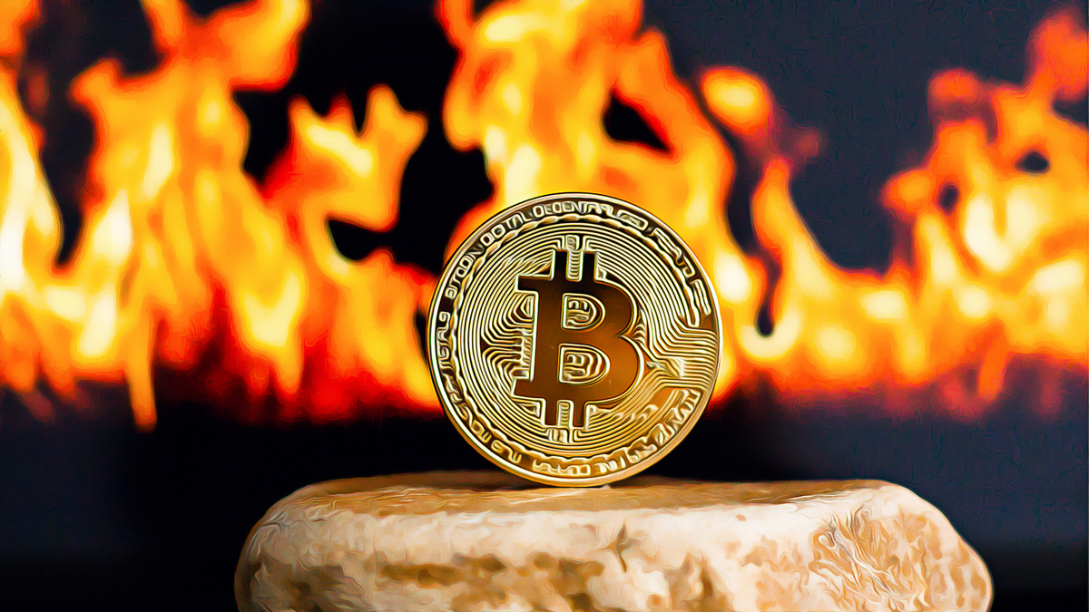 Crypto Market Faces Sell-Off as Bitcoin Dips Below $84K